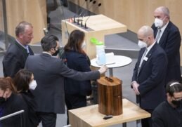 Austria parliament approves mandatory Covid vaccination