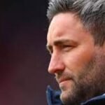 Sunderland boss Lee Johnson claims the Covid vaccine