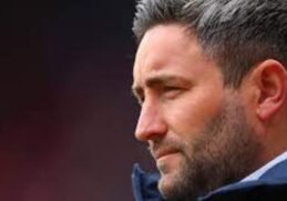Sunderland boss Lee Johnson claims the Covid vaccine