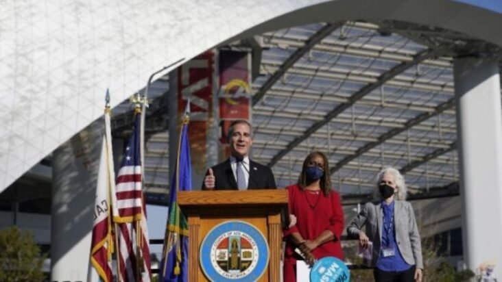 Black Lives Matter shuts down fundraising days after liberal states threatened legal action