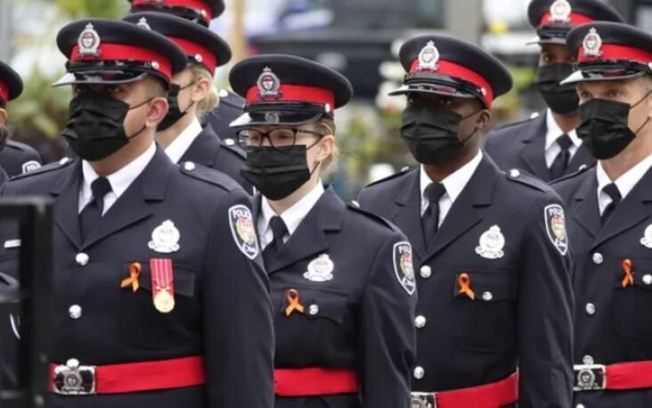 Ottawa police returning all fuel they took from truckers!by Judges order freedeom convoy 2022 SHARE this far and wide