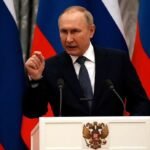 Test Macron Refused COVID-19Before Putin Meeting, Didn’t Want to Give Moscow His DNA