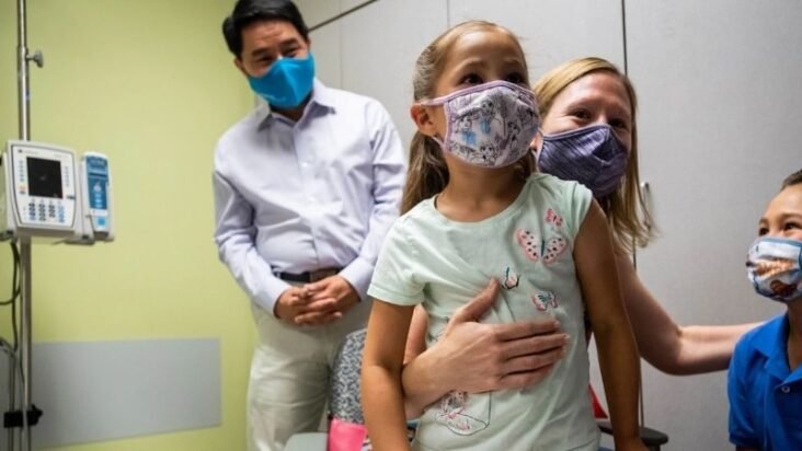 Top U.S. Doctors Refuse to Give Their Own Kids a COVID-19 Booster Shot Due to Risk of Heart Inflammation