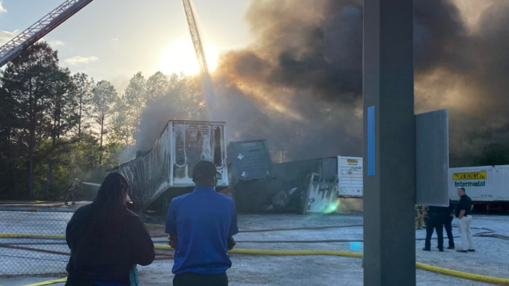 Plane explodes on impact in Covington cereal plant crash, leaving no survivors