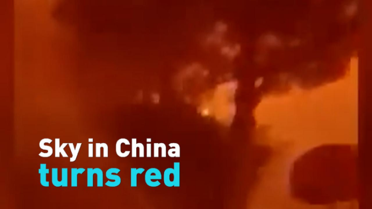 Fear spreads through Chinese city as sky turns blood red