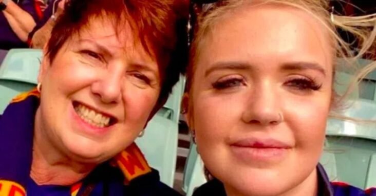 Pro-Vaccine Doctor Baffled After 26-Year-Old Daughter Dies Suddenly ‘Without Cause’