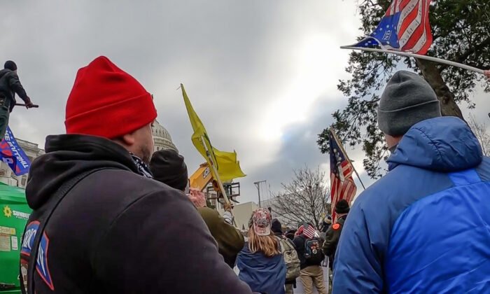 Prosecutor Admits DC Police Officers Acted as Provocateurs at US Capitol on Jan. 6