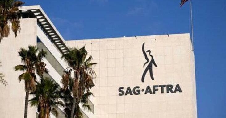 Actors Report Being 'Blacklisted' For Unvaccinated Status