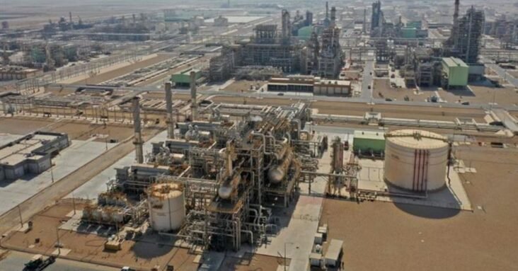 Iraq and Iran agree to develop joint oilfields