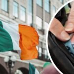 Cashless move Australia 'should follow' as man unable to withdraw $300