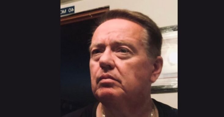 Dr. William Makis alleges he refused a $400,000 bribe to cover-up that former AHS CEO Dr. Verna Yiu "murdered or inflicted bodily harm on 2456 Alberta cancer patients". Makis further claims the bribe "was authorized by" former Alberta NDP Premier Rachel Notley.