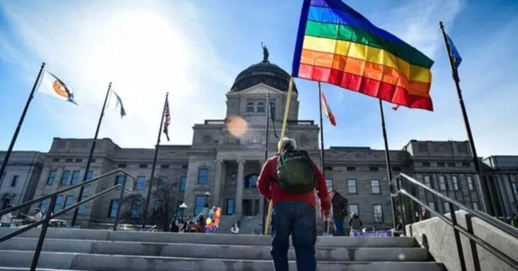 Illinois bill would define parents as abusers for denying 'gender-affirming services'