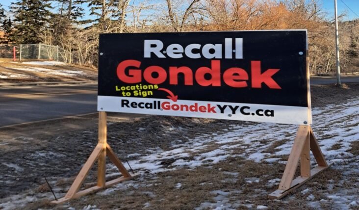 Campaign to recall Calgary mayor reaches halfway mark, organizer remains motivated