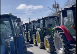 Quebec farmers hold 'slow roll' tractor protest over increasing regulations, declining incomes